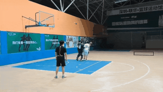 书磊投篮.gif 书磊投篮.gif