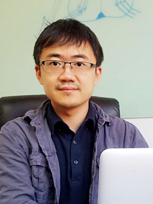 杨竞.jpg 杨竞.jpg