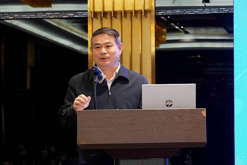 胡晓军.jpg 胡晓军.jpg
